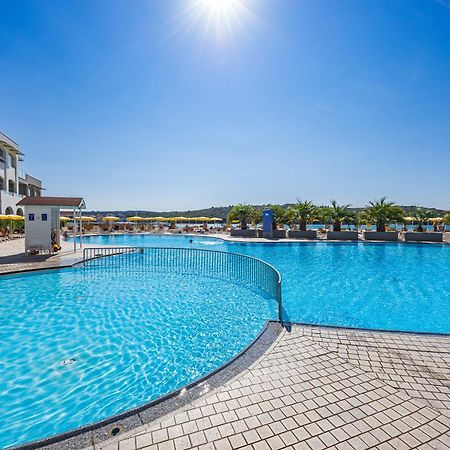 Family Resort Del Mar Banjole Ngoại thất bức ảnh